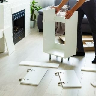 Disassemble-Furniture-For-Move-featured-image-e1677149927611